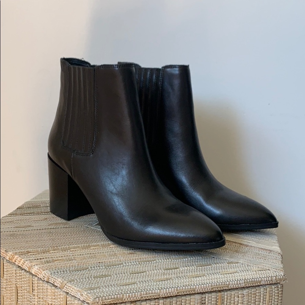 Brand new Black Leather Steve Madden Booties